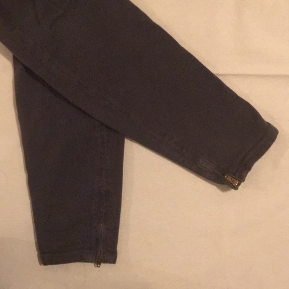 American Apparel High Waisted Jeans. Size: 27 - Picture 3 of 7